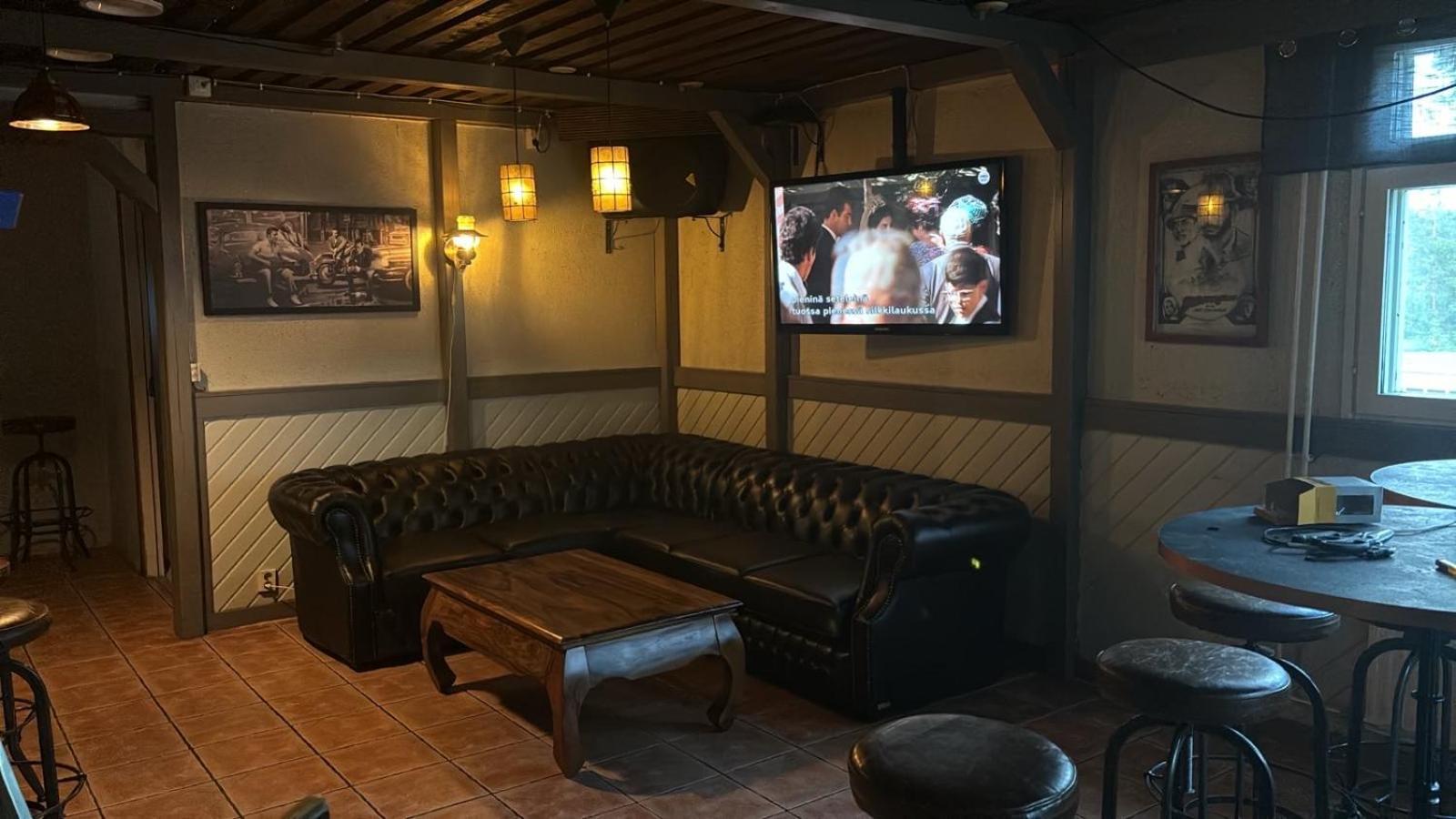 Hotelli Ravintola Tiilikka Rautavaara Extérieur photo