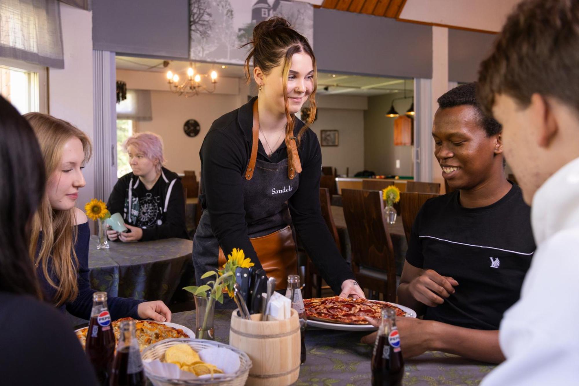 Hotelli Ravintola Tiilikka Rautavaara Extérieur photo