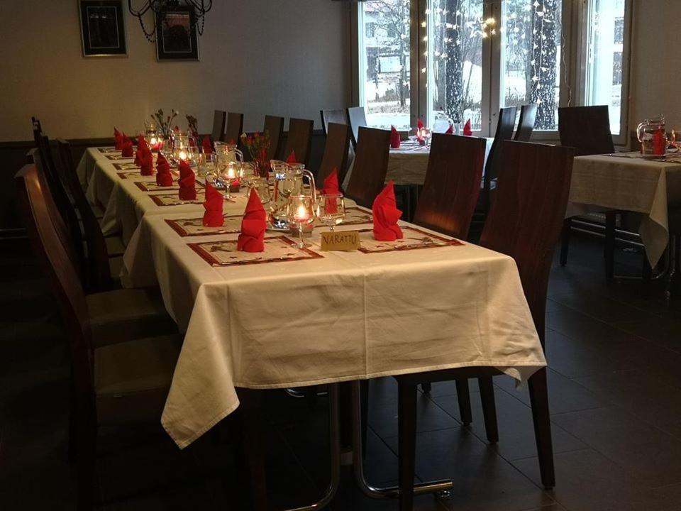 Hotelli Ravintola Tiilikka Rautavaara Extérieur photo