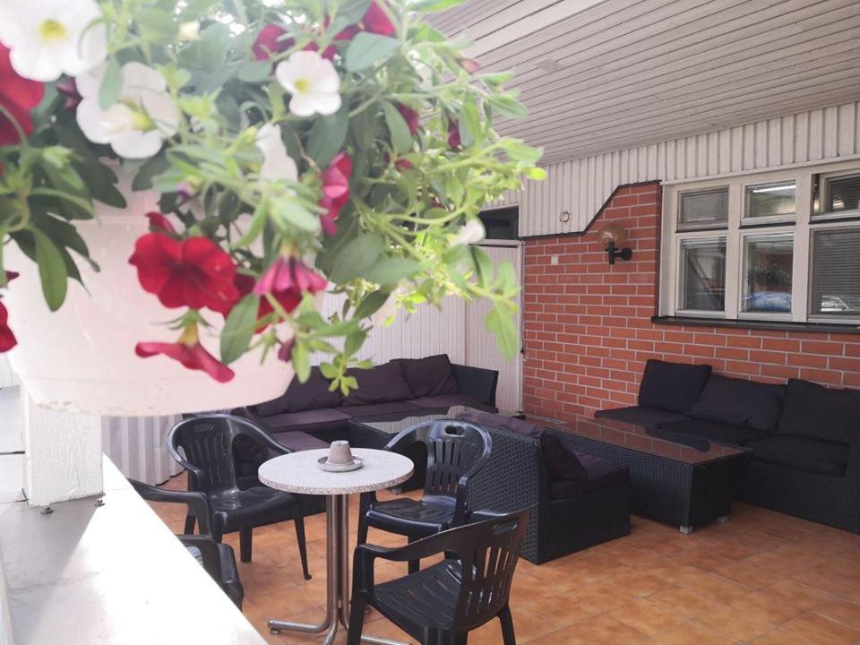 Hotelli Ravintola Tiilikka Rautavaara Extérieur photo